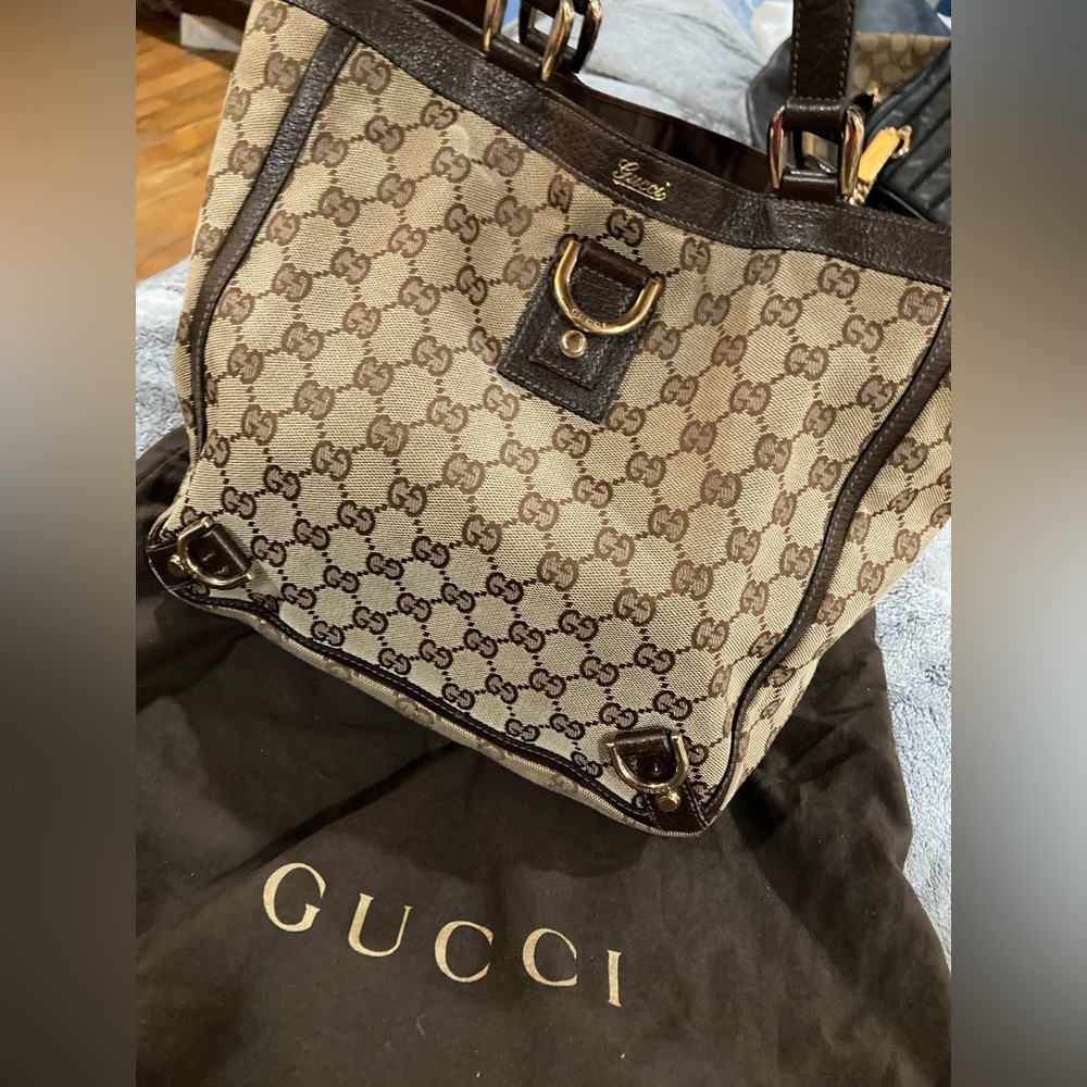 Authentic Vintage Gucci tote photos accurate - Picture 1 of 16